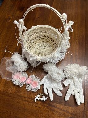 Vintage White Lace Flower Girl Basket Set with Gloves and Bows